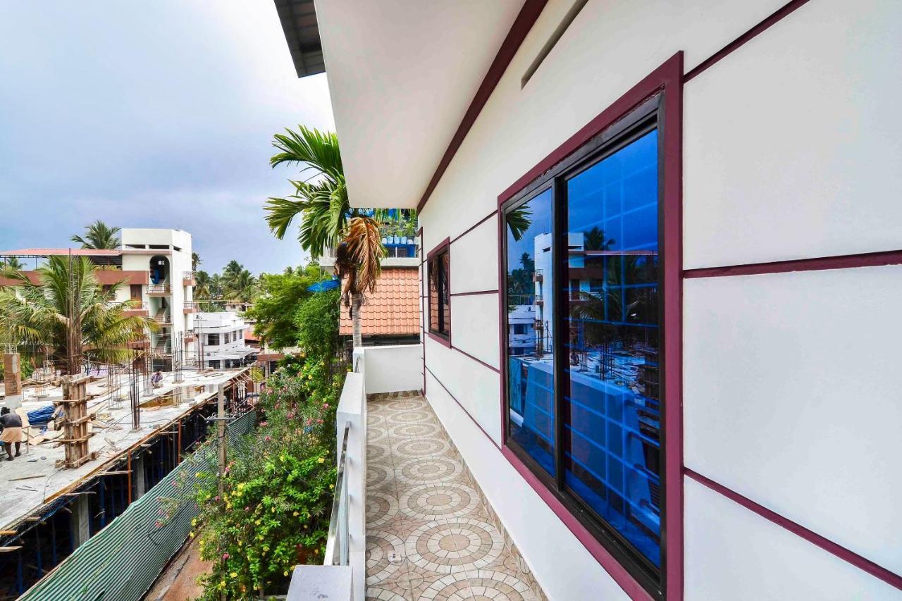 Oyo Home 81801 Akash Villa Trippapur Kültér fotó