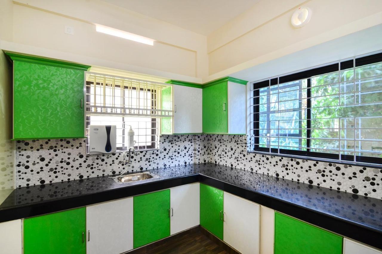 Oyo Home 81801 Akash Villa Trippapur Kültér fotó