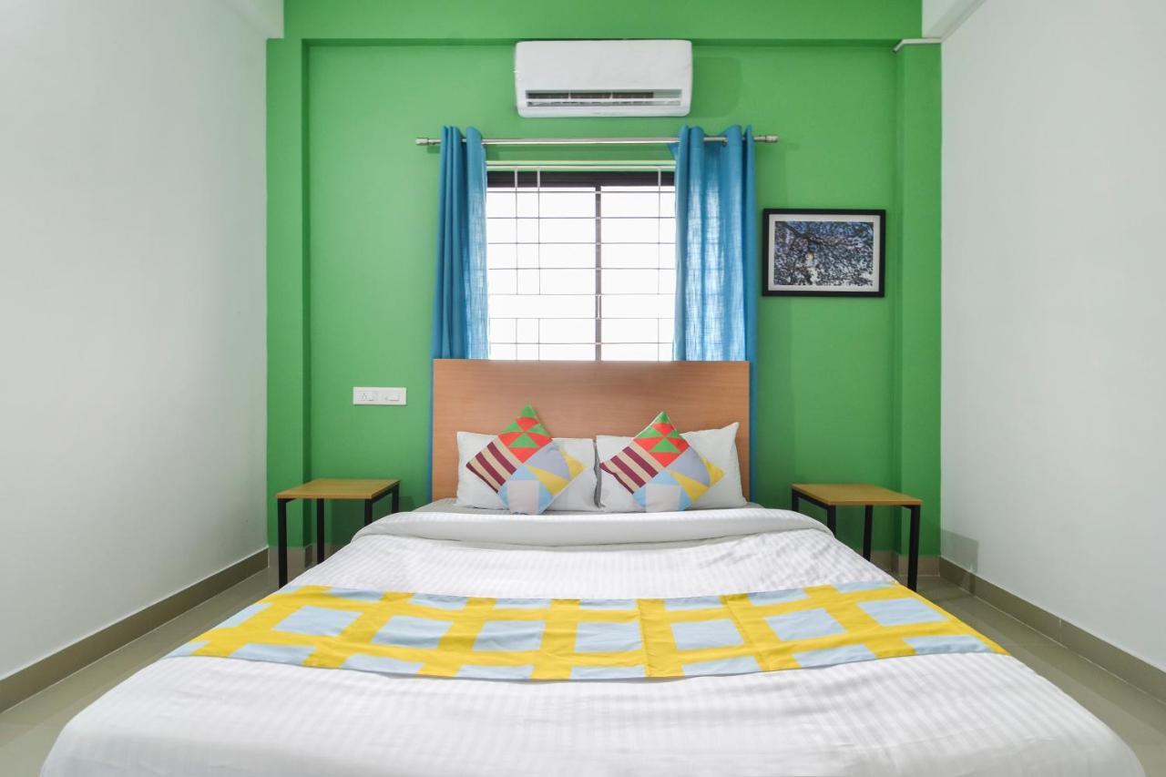 Oyo Home 81801 Akash Villa Trippapur Kültér fotó