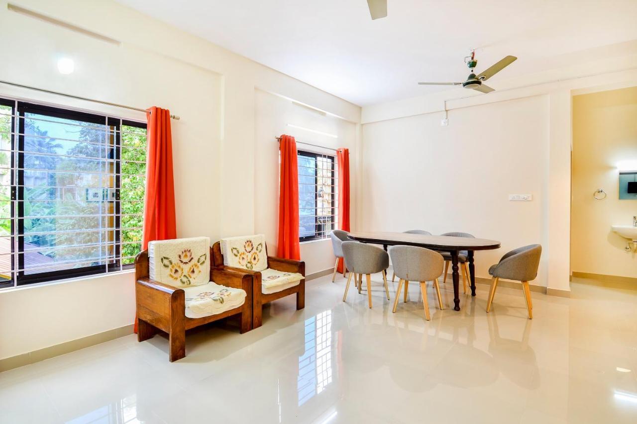 Oyo Home 81801 Akash Villa Trippapur Kültér fotó