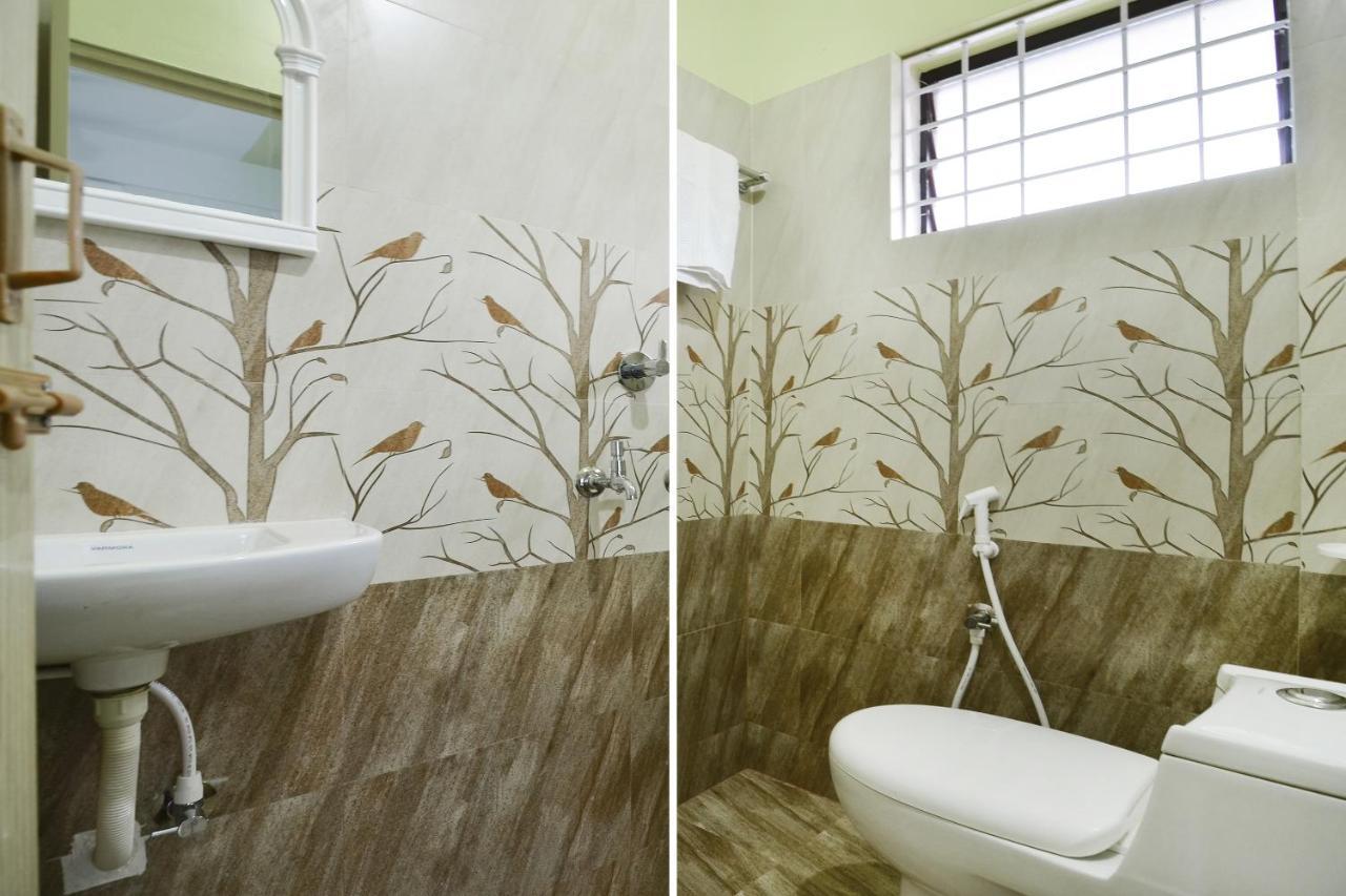 Oyo Home 81801 Akash Villa Trippapur Kültér fotó