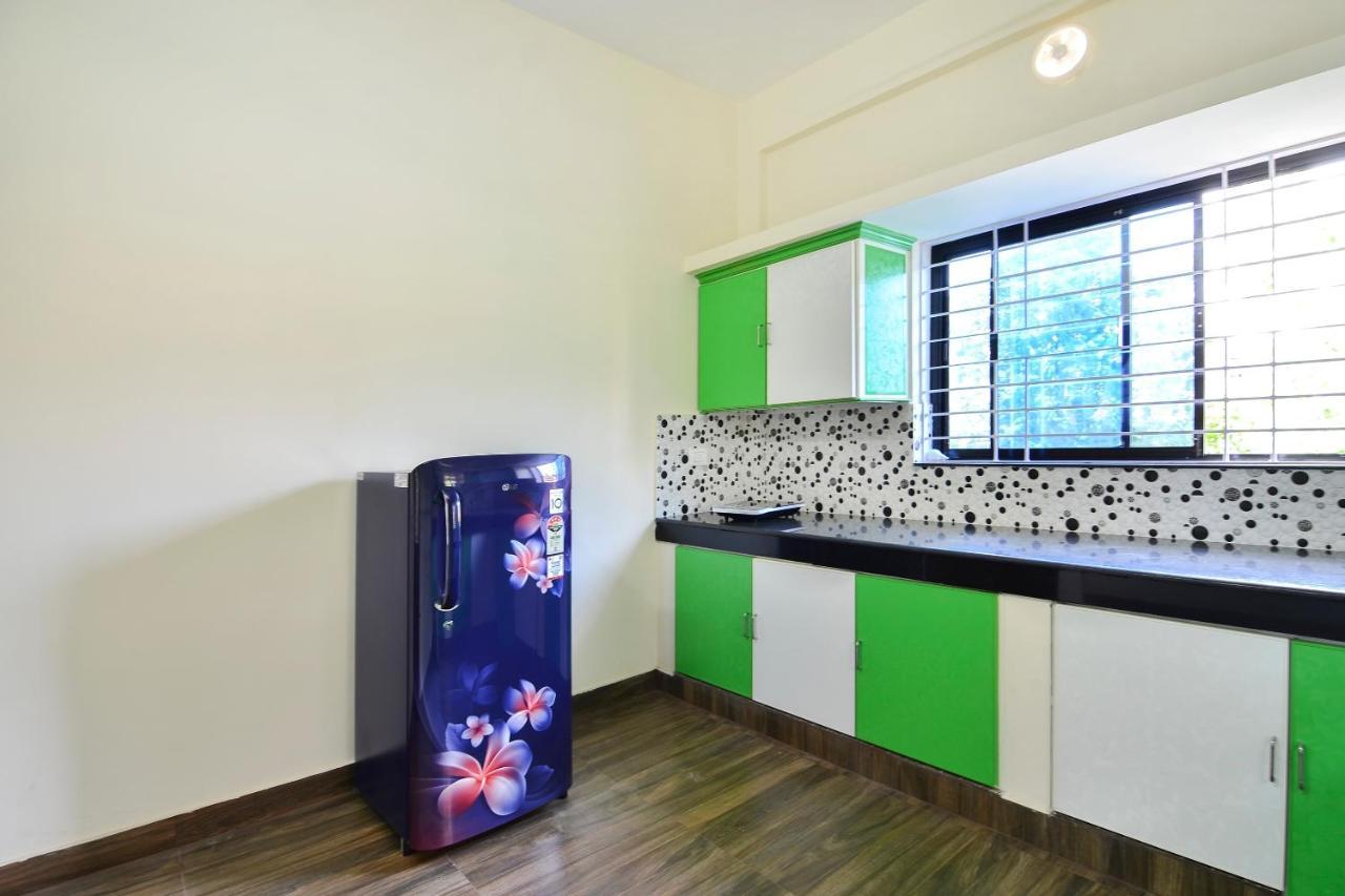Oyo Home 81801 Akash Villa Trippapur Kültér fotó